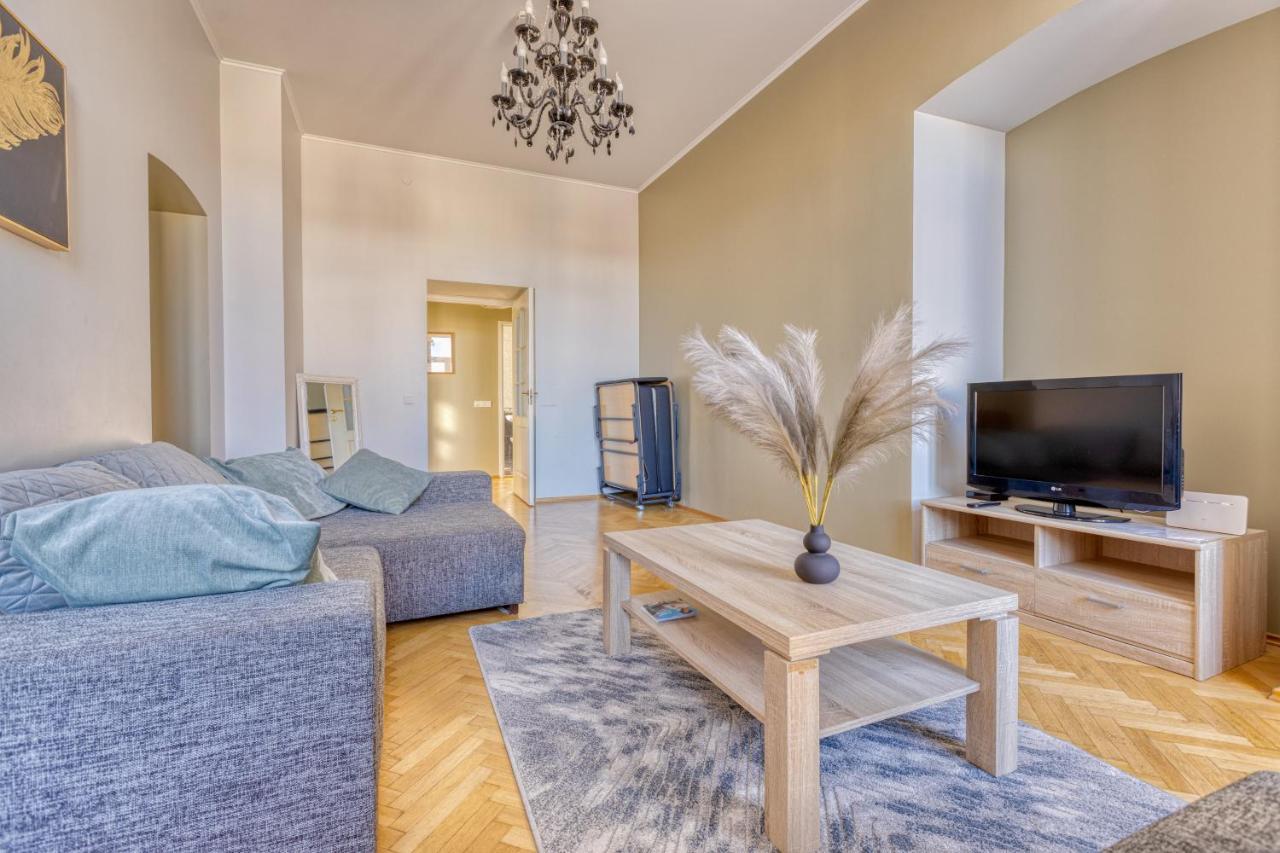 Historic Residence Apartments At Old Town Tallinn Luaran gambar
