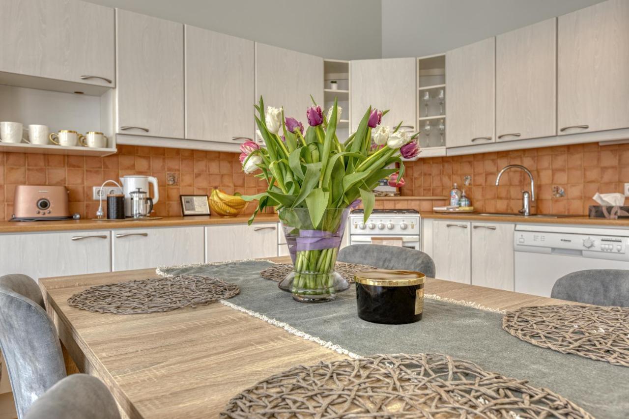 Historic Residence Apartments At Old Town Tallinn Luaran gambar